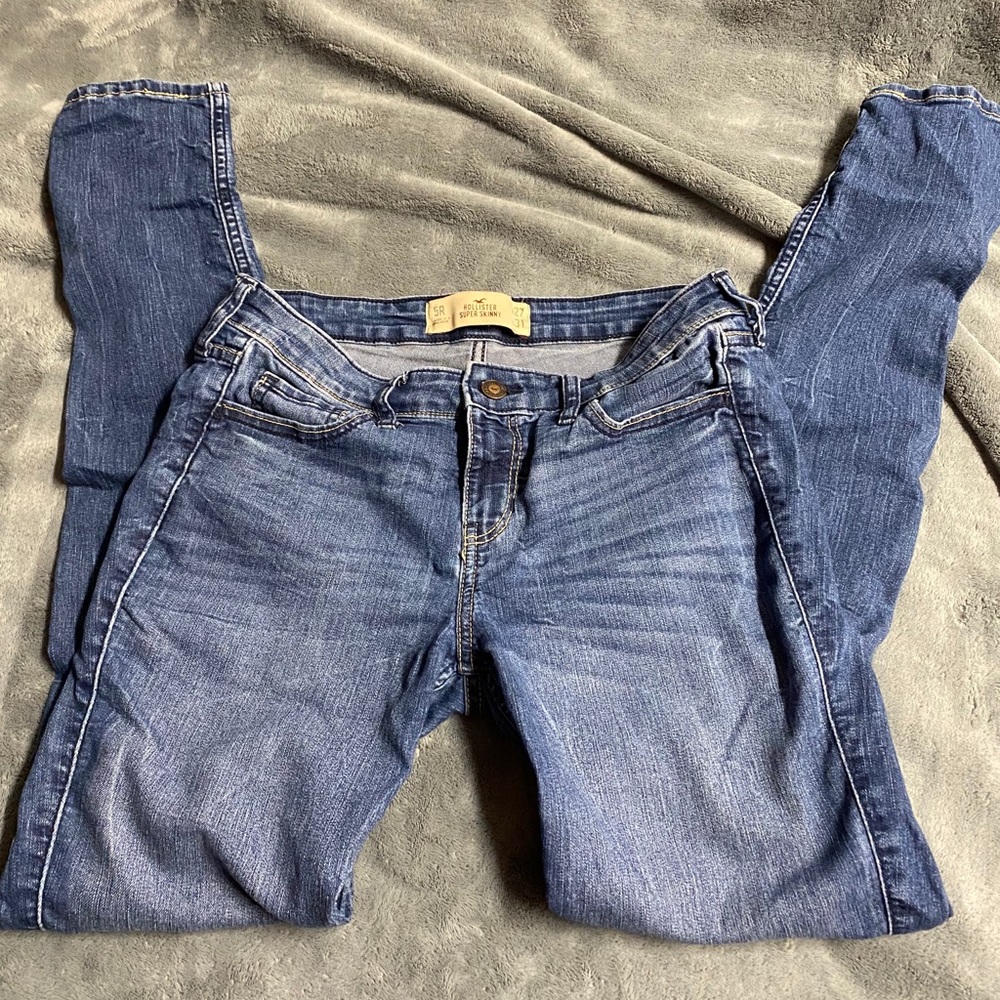 Hollister Size 5 Medium Wash Skinny Jeans
